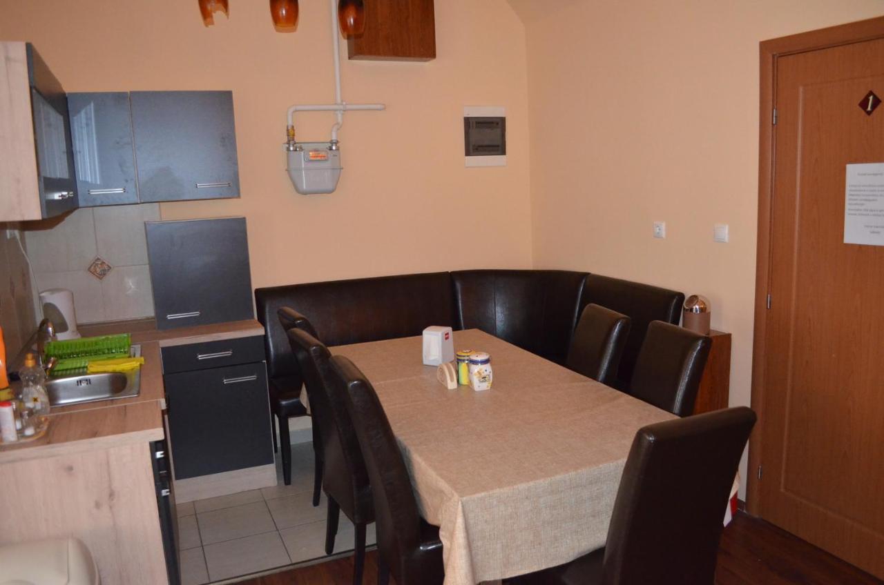 세게드 Holdfenyszallas B&B 외부 사진