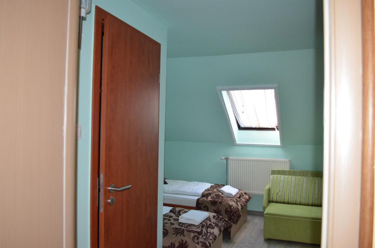 세게드 Holdfenyszallas B&B 외부 사진