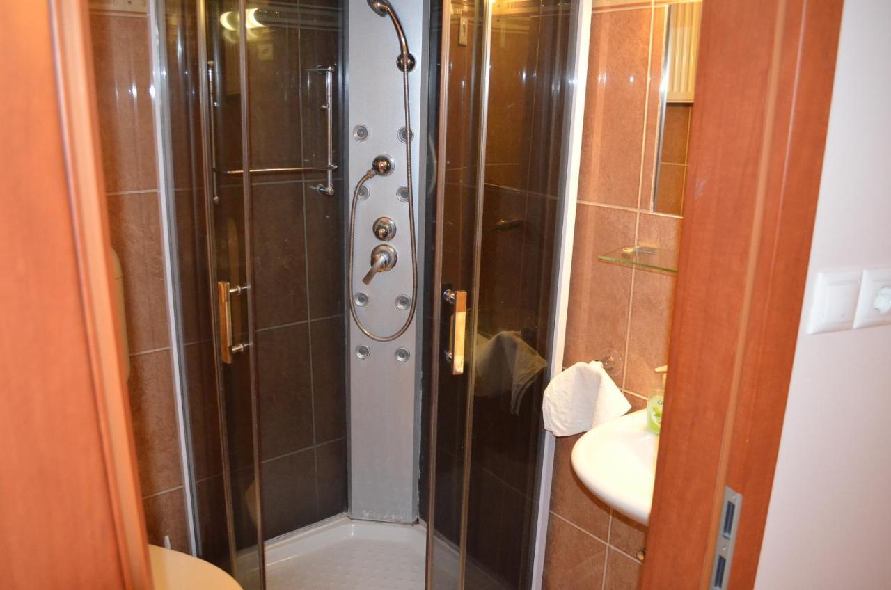 세게드 Holdfenyszallas B&B 외부 사진
