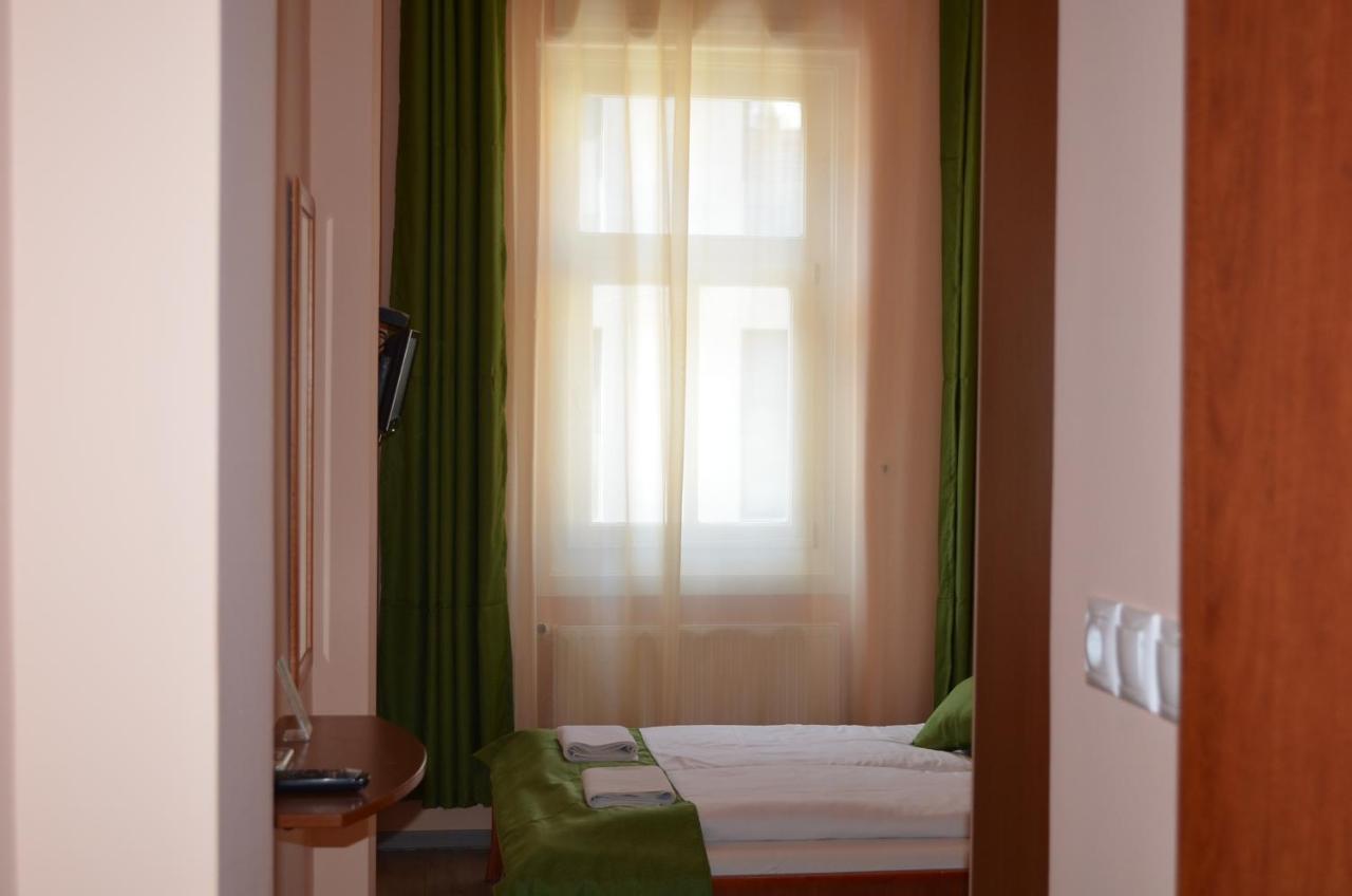 세게드 Holdfenyszallas B&B 외부 사진