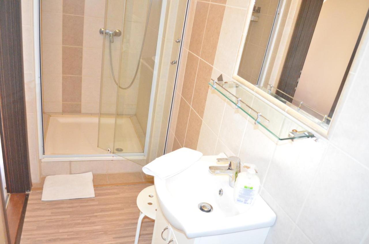 세게드 Holdfenyszallas B&B 외부 사진